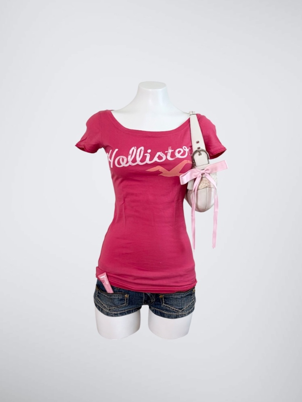 VTG 2000s Hollister Pink Graphic Scoop Neck Tee